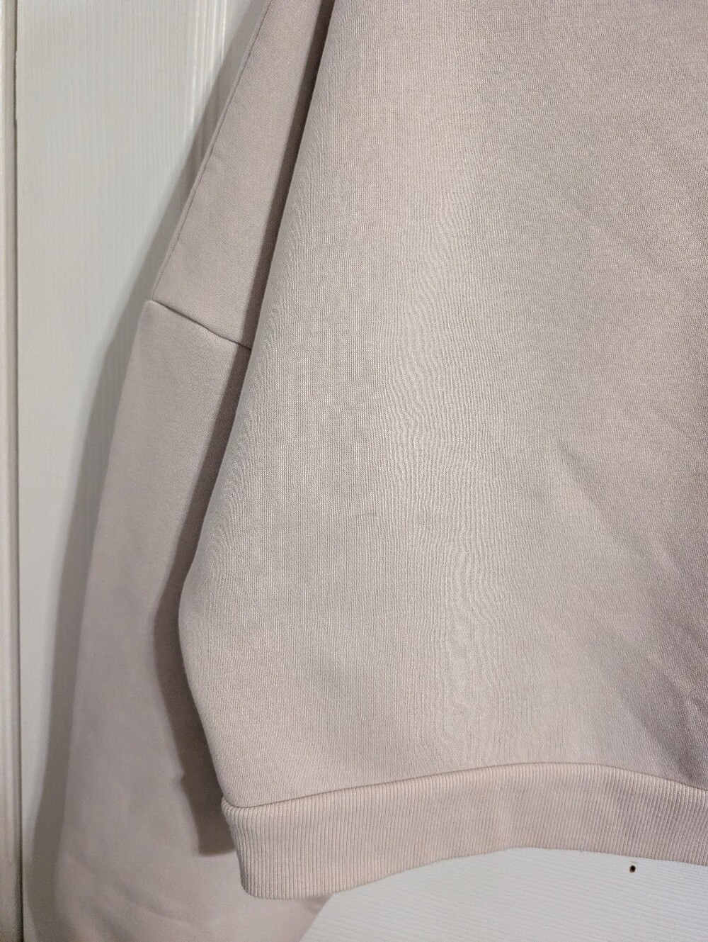 Blogilates Womens Sweatshirt Ivory Long Sleeve Pullover Top Size Medium - Picture 6 of 6